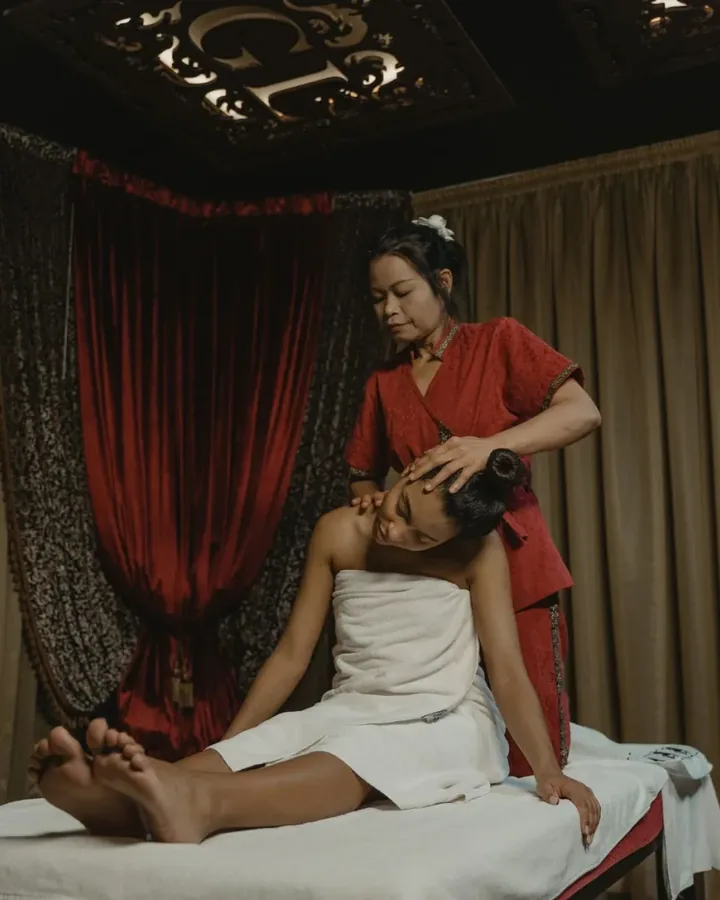 Đá nóng massage